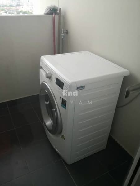 Servis Apartment untuk Disewa di Straits Garden Suite - WK Yam - Balcony - PropertyGuru.com.my