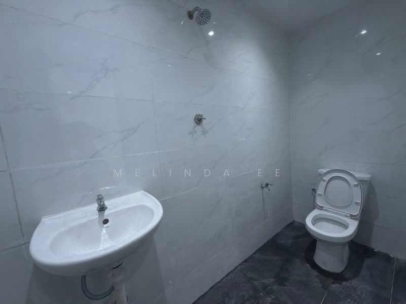 Rumah Teres 2 Tingkat untuk Dijual di Permas Jaya (Johor) - Melinda Ee - Bathroom - PropertyGuru.com.my