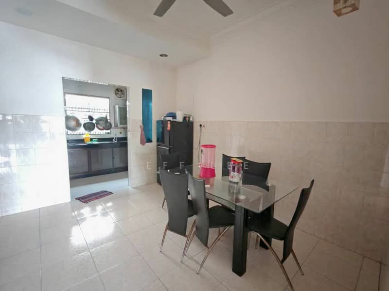 2-storey Terraced House for Sale in Taman Nusa Jaya Mas (Iskandar Puteri (Nusajaya)) - Jeff Lee - Kitchen - PropertyGuru.com.my