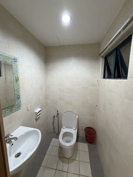 Office for Rent in KLCC (KL City Centre) - Dennix Chin - Bathroom - PropertyGuru.com.my