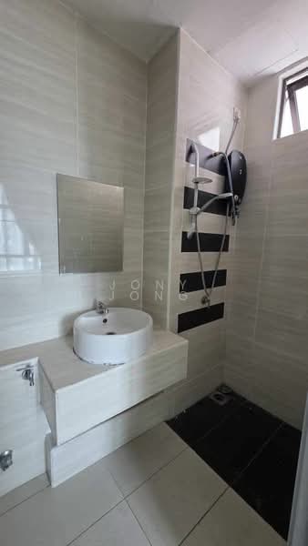 Service Residence for Rent at D'Summit Residences - Jony Jong - Bathroom - PropertyGuru.com.my