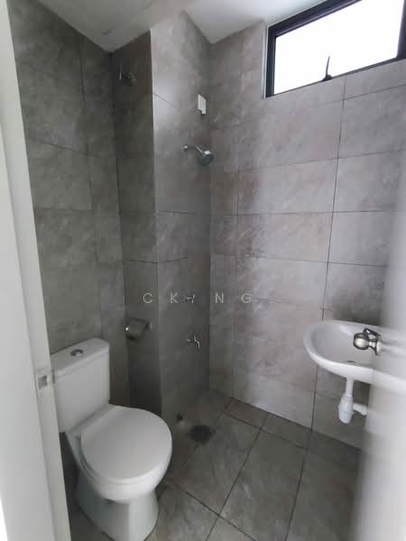 Servis Apartment untuk Dijual di Traders Park - CK Ng - Bathroom - PropertyGuru.com.my