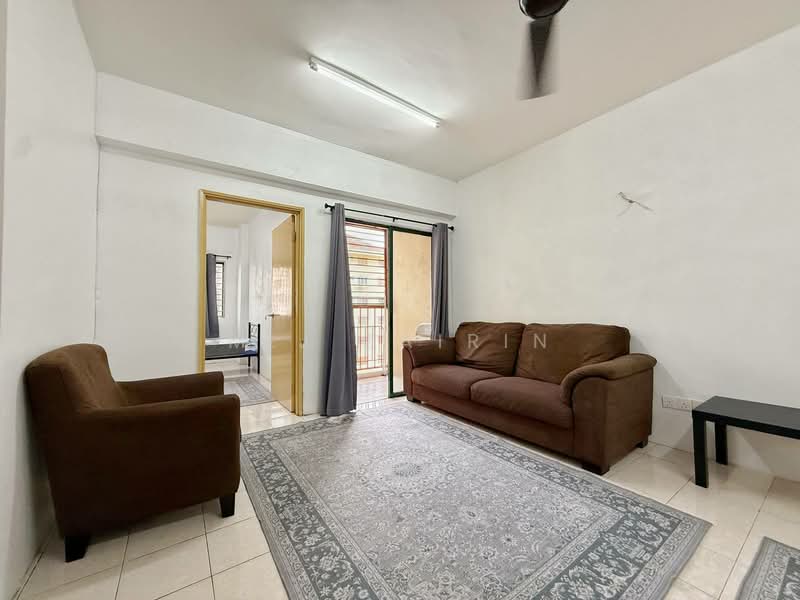 Pangsapuri untuk Disewa di Pangsapuri Permai Puteri - M.J Zairin - Living Room - PropertyGuru.com.my