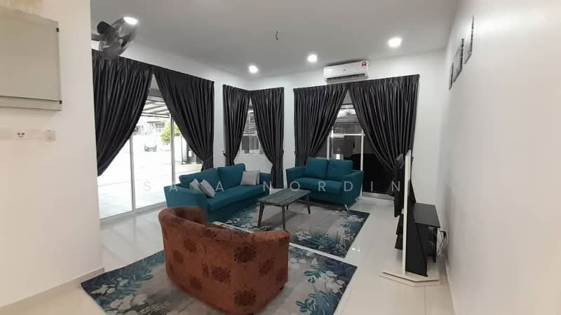 Rumah Banglo untuk Dijual di Bandar Baru Salak Tinggi (Sepang) - Sa'a Nordin - Living Room - PropertyGuru.com.my