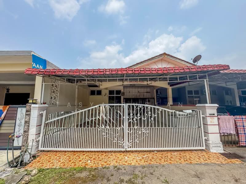 1-storey Terraced House for Sale in Seremban 2 (Negeri Sembilan) - Tasya Ruslan - Exterior - PropertyGuru.com.my
