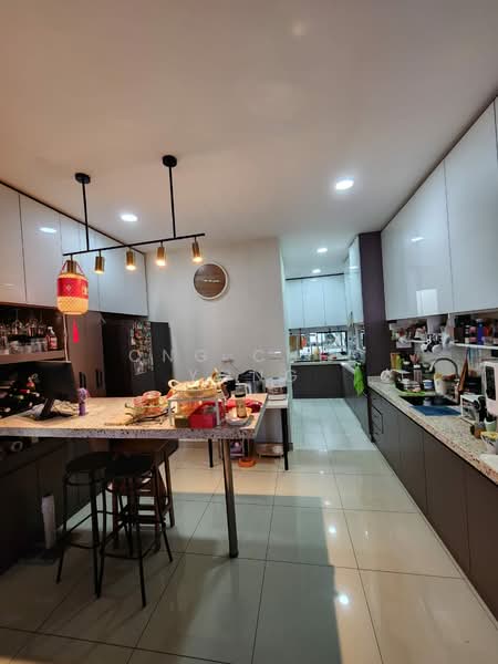 3-storey Terraced House for Sale in Kota Kemuning (Shah Alam) - Ong Chee Yong - Kitchen - PropertyGuru.com.my