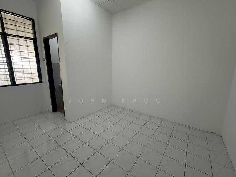 Rumah Teres untuk Dijual di Taman Sri Anggerik (Rantau) - John Khoo - PropertyGuru.com.my