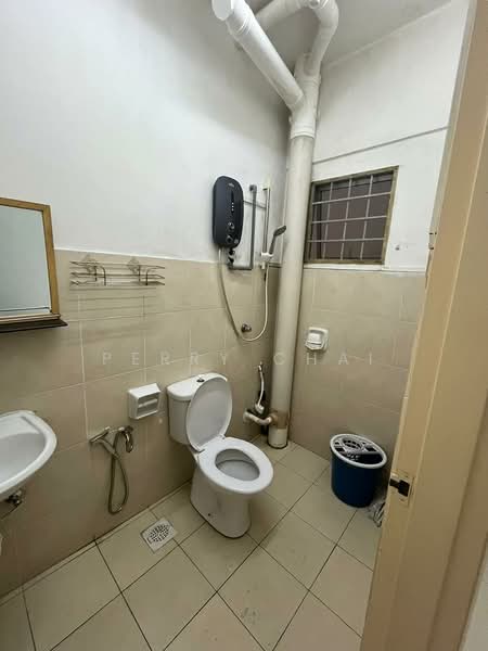 Servis Apartment untuk Disewa di Beverly Tower @ Plaza Medan Putra - Perry Chai - Bathroom - PropertyGuru.com.my