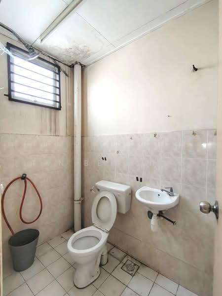 Rumah Teres 2.5 Tingkat untuk Dijual di Puchong (Selangor) - Tan Bee Choo - Bathroom - PropertyGuru.com.my