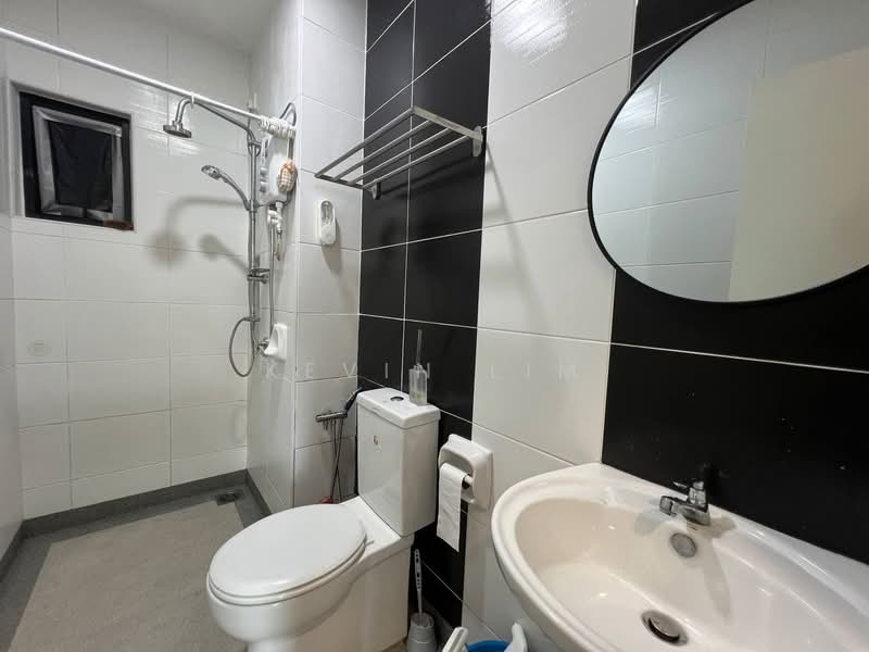 Servis Apartment untuk Disewa di Sky View - Kevin Lim - Bathroom - PropertyGuru.com.my