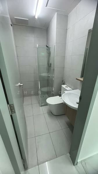 Servis Apartment untuk Disewa di Sinaran @ Utropolis - Zhen Hong - Bathroom - PropertyGuru.com.my