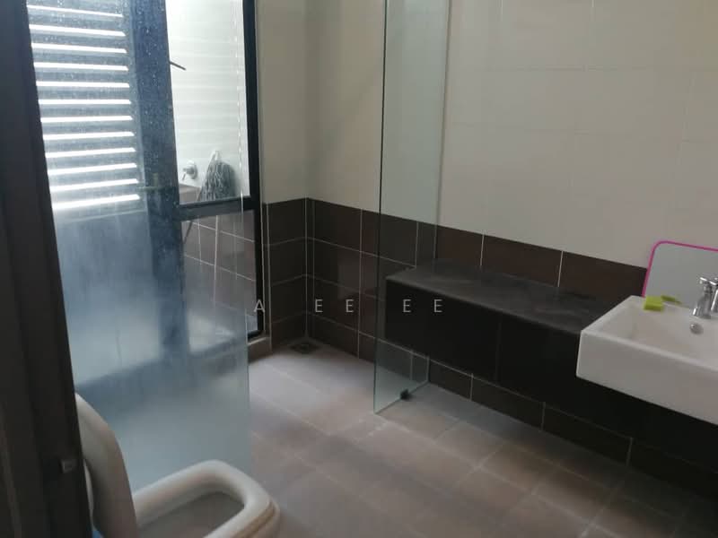 Rumah Teres 3 Tingkat untuk Disewa di Batu Maung (Penang) - A Ee Ee - Bathroom - PropertyGuru.com.my