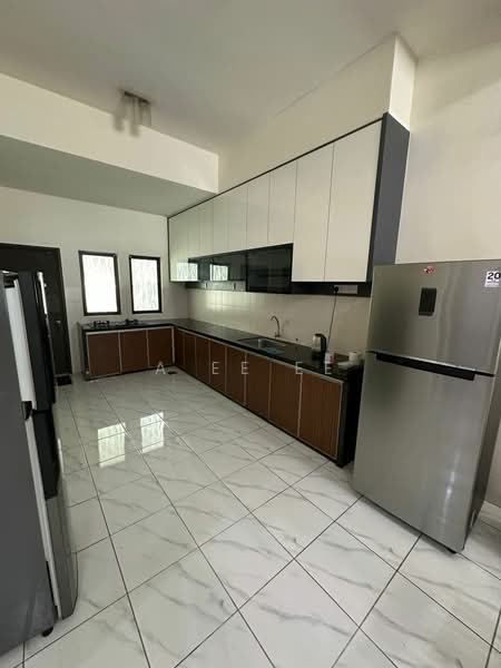 Rumah Teres 3 Tingkat untuk Disewa di Bandar Bayan Bahru (Bayan Lepas) - A Ee Ee - Kitchen - PropertyGuru.com.my