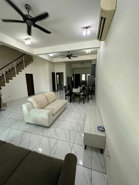 Rumah Teres 3 Tingkat untuk Disewa di Bandar Bayan Bahru (Bayan Lepas) - A Ee Ee - Living Room - PropertyGuru.com.my