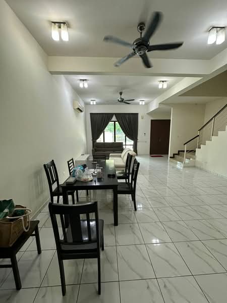 Rumah Teres 3 Tingkat untuk Disewa di Bandar Bayan Bahru (Bayan Lepas) - A Ee Ee - Living Room - PropertyGuru.com.my