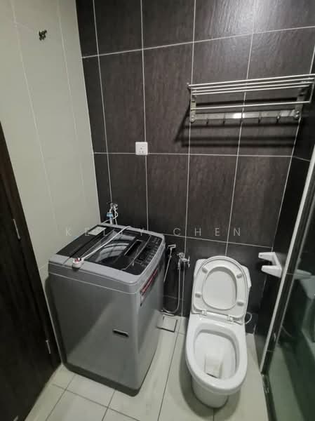 Service Residence for Sale at D'Secret Garden (Pangsapuri Kempas Indah) - Kelly Chen - Bathroom - PropertyGuru.com.my