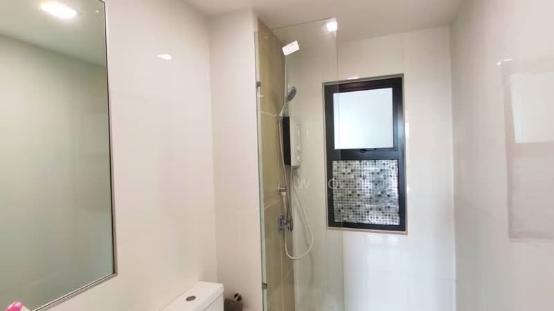 Kondominium untuk Dijual di Trinity Aquata - Aaron Wong - Bathroom - PropertyGuru.com.my