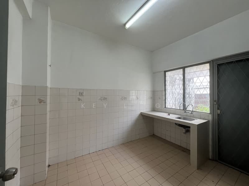 2-storey Terraced House for Sale in Bandar Sunway (Sunway) - Key Ling - Kitchen - PropertyGuru.com.my
