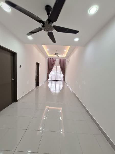 Rumah Teres untuk Dijual di Bandar Putera 2 (Klang) - Edwin Tan Tian Hoe - Corridor - PropertyGuru.com.my