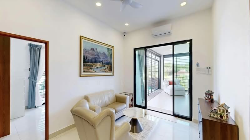 2-storey Terraced House for Sale in Bandar Dato Onn (Tebrau) - Carol Low - Living Room - PropertyGuru.com.my