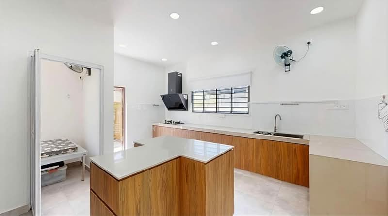 2-storey Terraced House for Sale in Bandar Dato Onn (Tebrau) - Carol Low - Kitchen - PropertyGuru.com.my