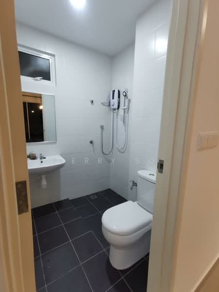 Kondominium untuk Dijual di SummerSkye Residences - Jerry So - Bathroom - PropertyGuru.com.my