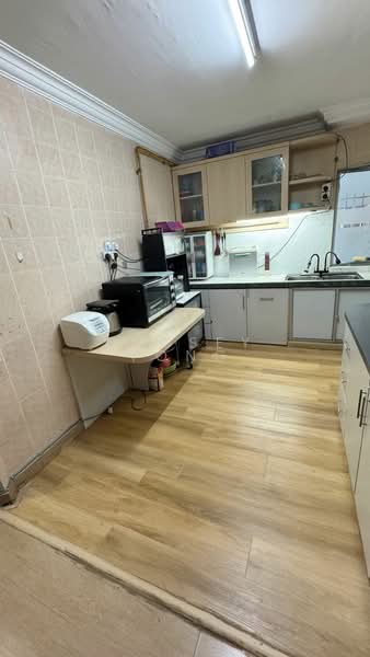 Kondominium untuk Dijual di Amadesa Resort Condominium - Cassey Yong - Kitchen - PropertyGuru.com.my