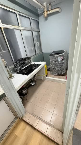 Kondominium untuk Dijual di Amadesa Resort Condominium - Cassey Yong - Kitchen - PropertyGuru.com.my