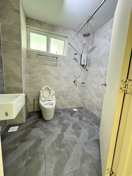 Service Residence for Rent at Pinnacle Tower - Ivy Low - Bathroom - PropertyGuru.com.my