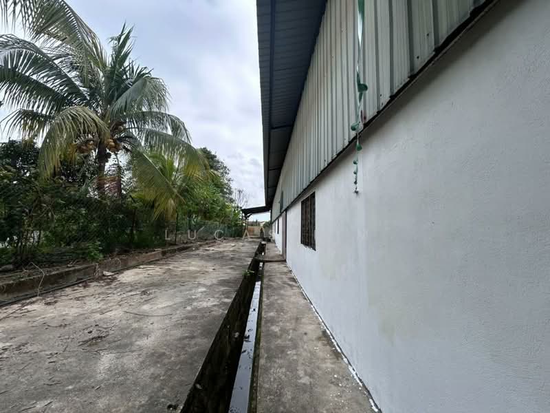 Factory for Sale in Subang (Selangor) - Lucas Lim - Exterior - PropertyGuru.com.my