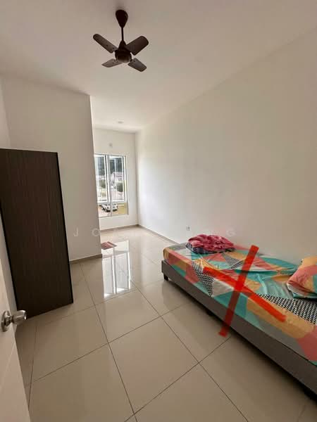 Rumah Teres 2 Tingkat untuk Disewa di Taman Tiara Sendayan (Bandar Sri Sendayan) - Joey Heng - Bedroom - PropertyGuru.com.my
