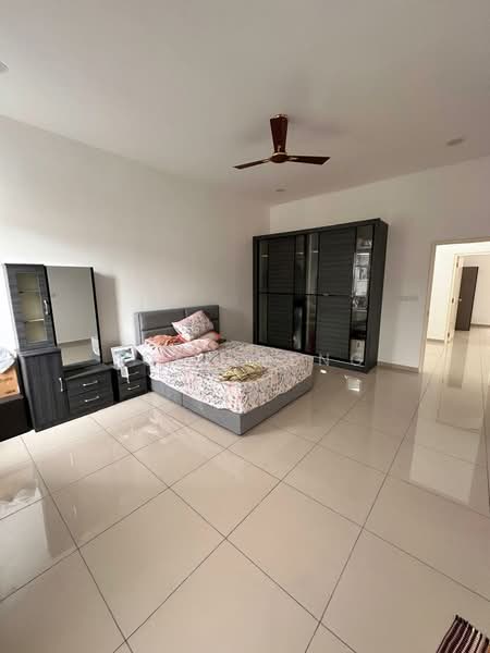 Rumah Teres 2 Tingkat untuk Disewa di Taman Tiara Sendayan (Bandar Sri Sendayan) - Joey Heng - Bedroom - PropertyGuru.com.my