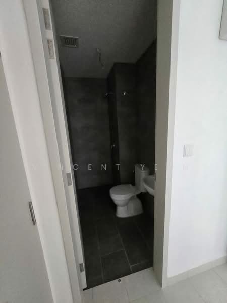 Kondominium untuk Dijual di ALIX Residences - Vincent Yeoh - Bathroom - PropertyGuru.com.my
