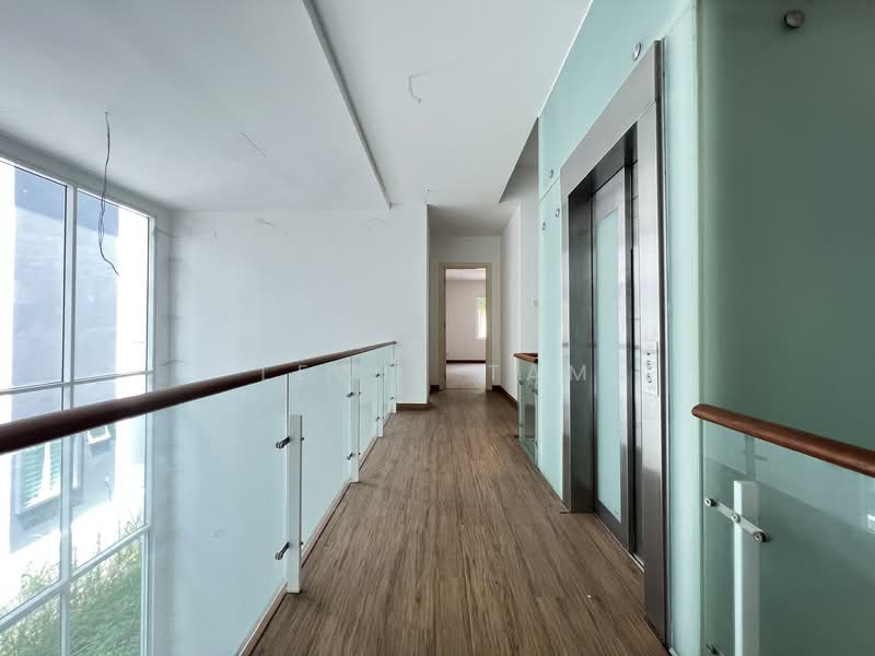 Rumah Berkembar untuk Dijual di Bandar Baru Sungai Long (Kajang) - Lewis Tam - Corridor - PropertyGuru.com.my