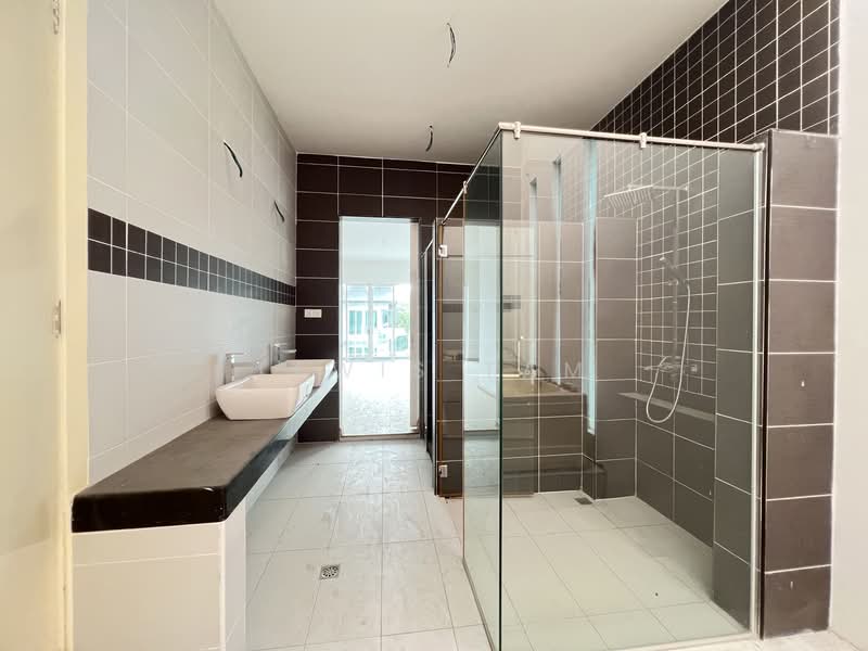 Rumah Berkembar untuk Dijual di Bandar Baru Sungai Long (Kajang) - Lewis Tam - PropertyGuru.com.my