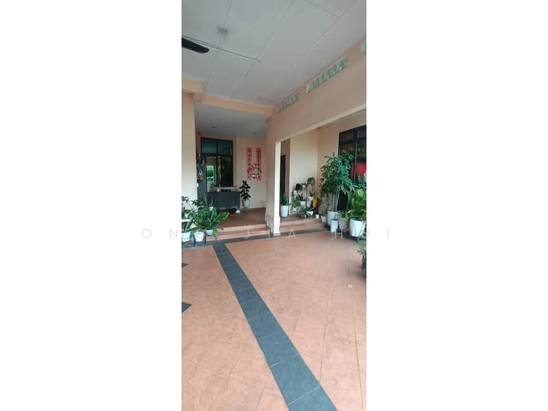 Bungalow House for Sale in Bandar Springhill (Jimah) - Ong Jia Hui - Exterior - PropertyGuru.com.my