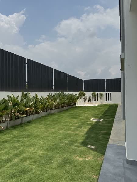 Cluster House for Sale in Alam Impian (Shah Alam) - Torres Chan - Garden - PropertyGuru.com.my