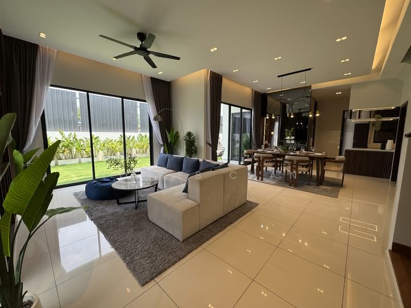 Cluster House for Sale in Alam Impian (Shah Alam) - Torres Chan - Living Room - PropertyGuru.com.my