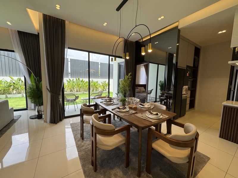 Cluster House for Sale in Alam Impian (Shah Alam) - Torres Chan - Dining Room - PropertyGuru.com.my
