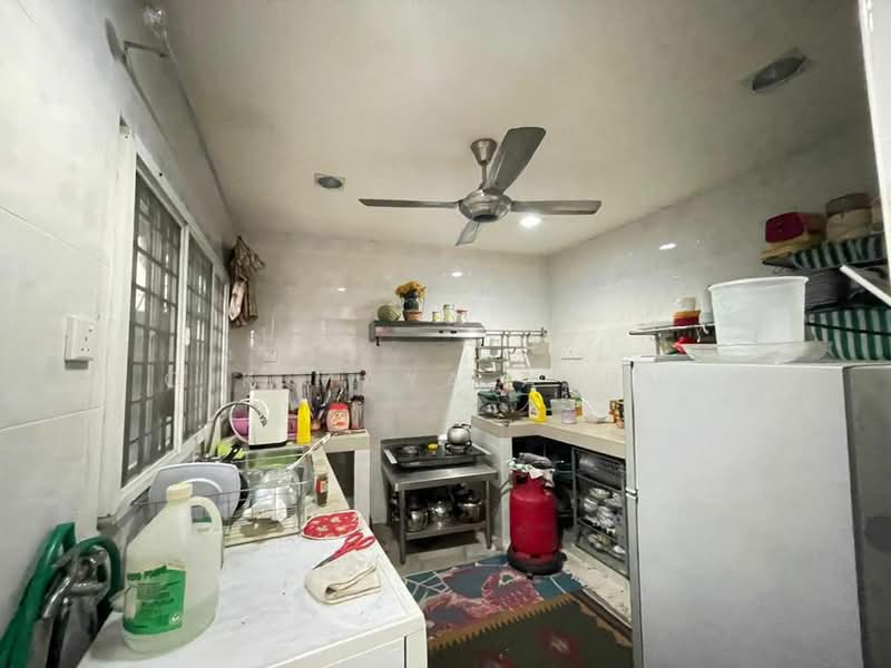 2-storey Terraced House for Sale in Ampang Jaya (Ampang) - Cik Maya Abdul - Kitchen - PropertyGuru.com.my