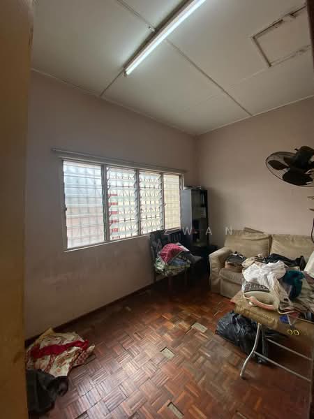 2-storey Terraced House for Sale in Taman Melawati (Ulu Kelang) - NIK AZWAN - Living Room - PropertyGuru.com.my