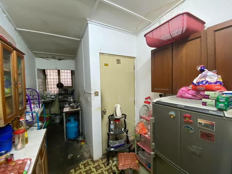 2-storey Terraced House for Sale in Taman Melawati (Ulu Kelang) - NIK AZWAN - Kitchen - PropertyGuru.com.my