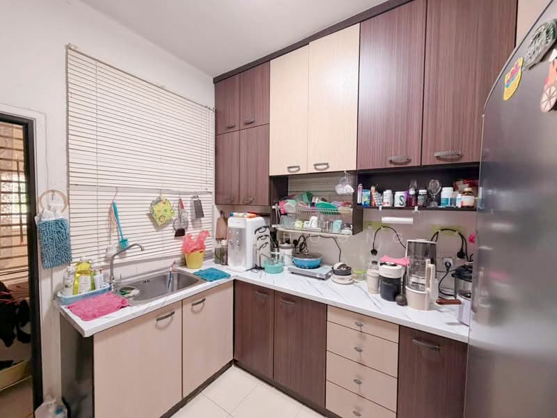 Condominium for Sale at Penhill Perdana Condominium - Eric Choong - Kitchen - PropertyGuru.com.my