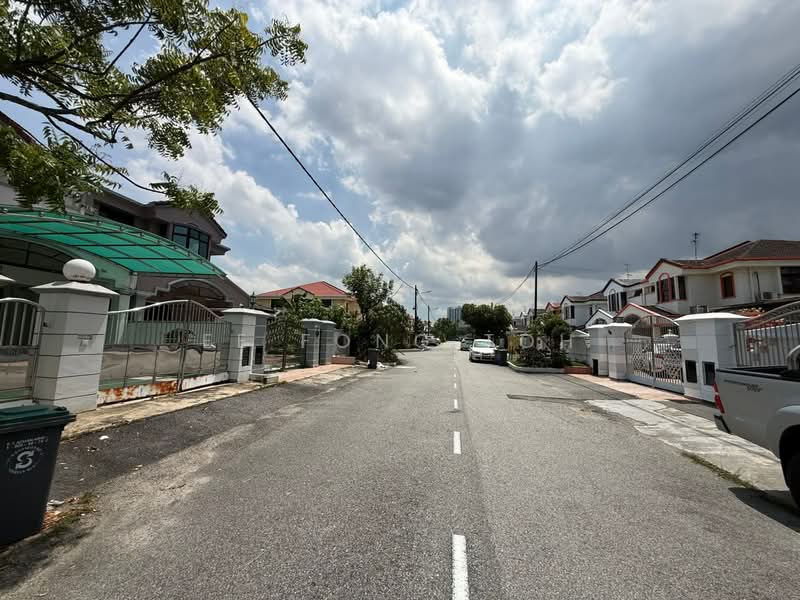 Semi-Detached House for Sale in Taman Perling (Perling) - Ee Fong Toh - Exterior - PropertyGuru.com.my