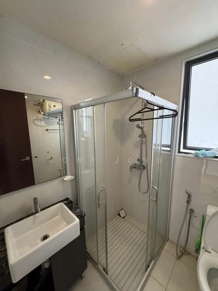 Condominium for Rent at Royal Strand @ Country Garden Danga Bay - Jony Jong - Bathroom - PropertyGuru.com.my