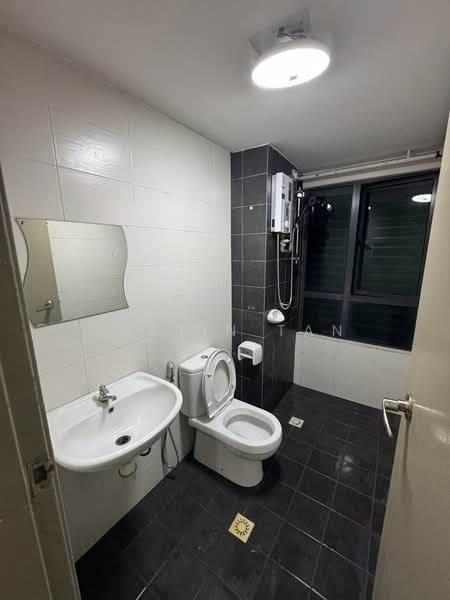 Servis Apartment untuk Disewa di Subang Soho (One Soho) - Justin Tan - Bathroom - PropertyGuru.com.my