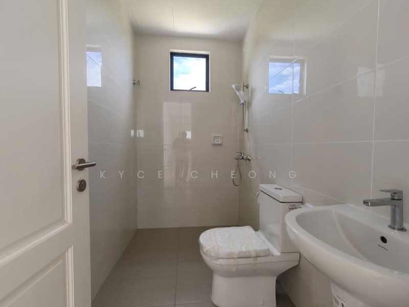 Bungalow for Sale in Taman Bukit Permai (Cheras) - Kyce Cheong - Bathroom - PropertyGuru.com.my