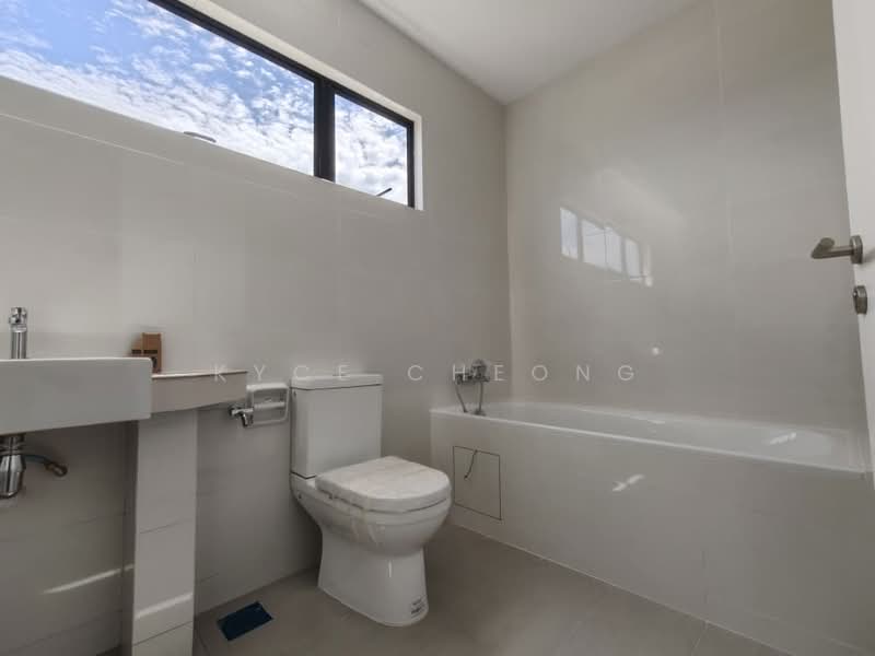 Bungalow for Sale in Taman Bukit Permai (Cheras) - Kyce Cheong - Bathroom - PropertyGuru.com.my