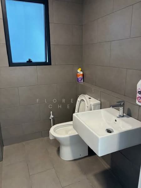 Service Residence for Rent at Maya Ara Residences - FLORENCE CHENG - Bathroom - PropertyGuru.com.my