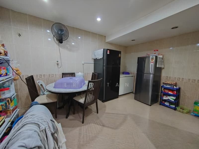 2-storey Terraced House for Sale in Bandar Mahkota Cheras (Cheras) - Eric Tan - Kitchen - PropertyGuru.com.my